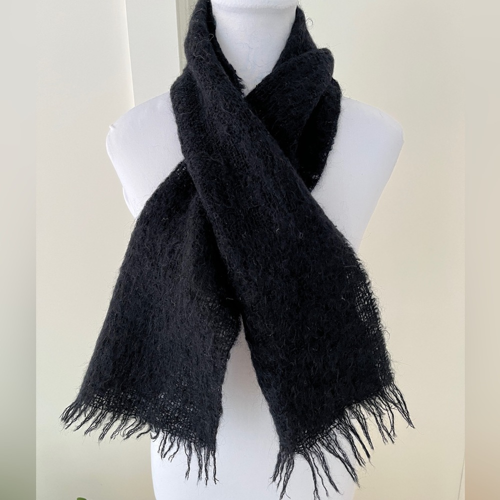VINTAGE Made in Scotland for EATONS of Canada Black Mohair & Wool Scarf Fuzzy